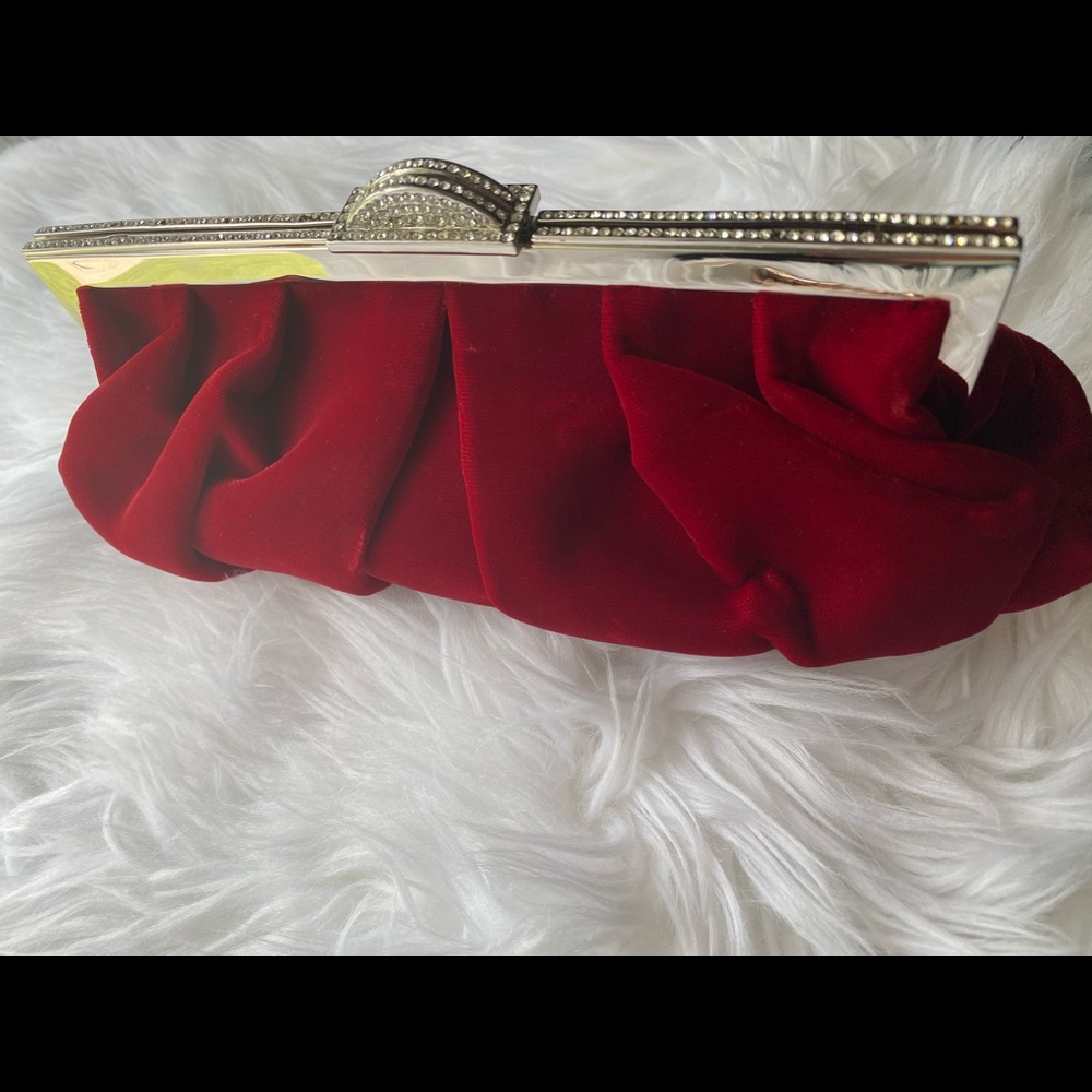 Judith Leiber Couture "Natalie" velvet clutch bag. - Picture 4 of 12